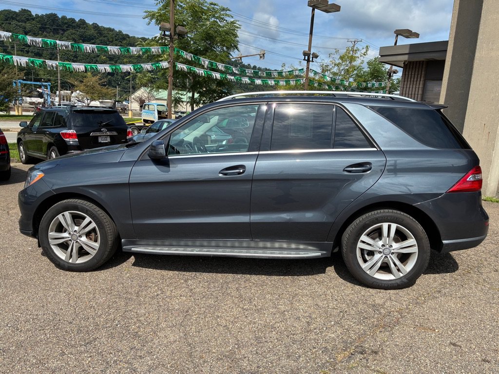 Used 2015 Mercedes-Benz ML 250 BlueTEC 4MATIC w/ Premium 1 Package image 9