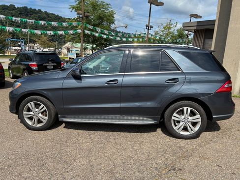 Used 2015 Mercedes-Benz ML 250 BlueTEC 4MATIC w/ Premium 1 Package image 9