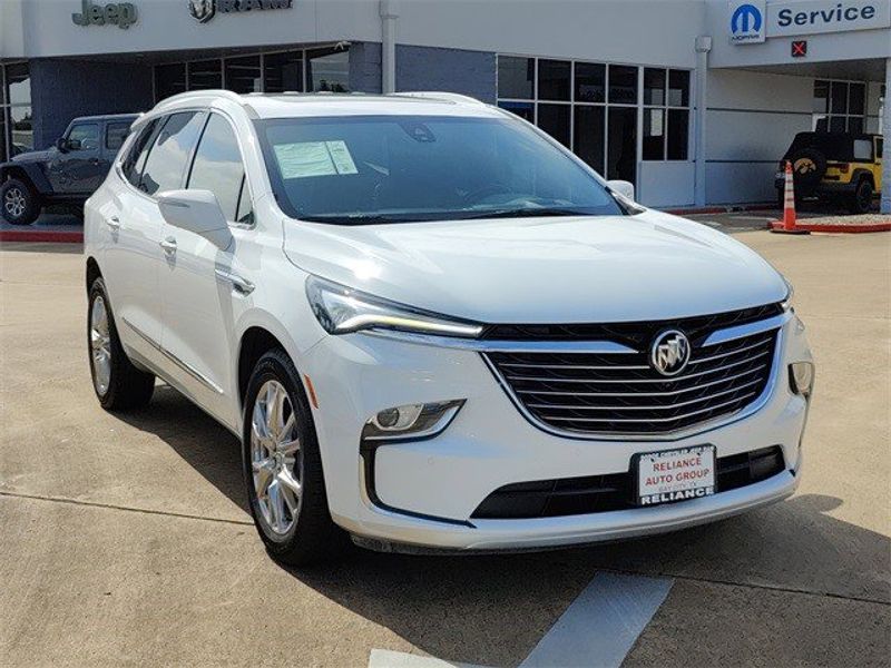 Certified 2023 Buick Enclave Premium w/ Experience Buick Package image 1