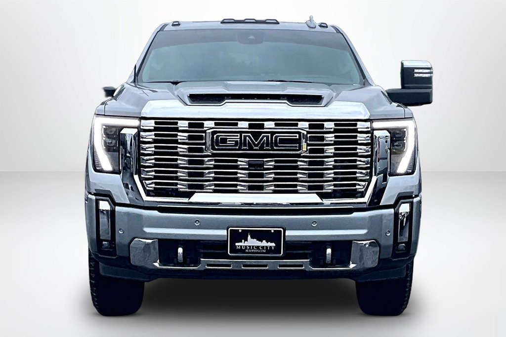Used 2025 GMC Sierra 3500 Denali w/ Denali Reserve Package AWD/4WD image 2