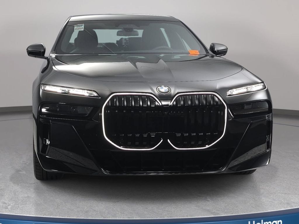 New 2026 BMW 760i xDrive w/ Executive Package AWD/4WD image 2
