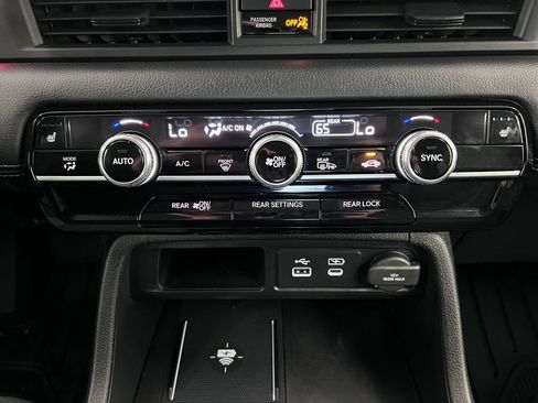 Used 2025 Honda Pilot EX-L image 15