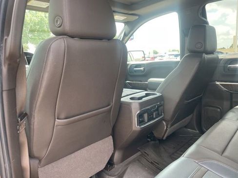 Used 2019 GMC Sierra 1500 Denali w/ Denali Ultimate Package AWD/4WD image 9
