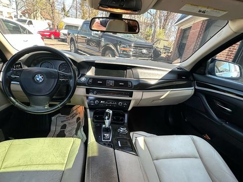 Used 2011 BMW 528i Sedan RWD image 7