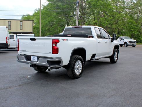 Used 2022 Chevrolet Silverado 2500 LT w/ Convenience Package image 12