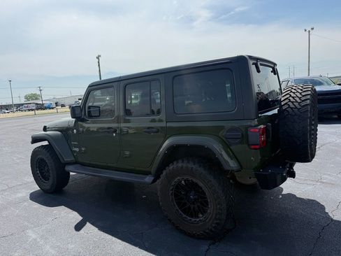Used 2021 Jeep Wrangler Unlimited Sahara AWD/4WD image 43