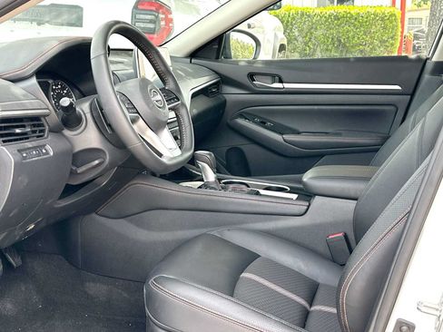 Used 2025 Nissan Altima 2.5 SR FWD image 18
