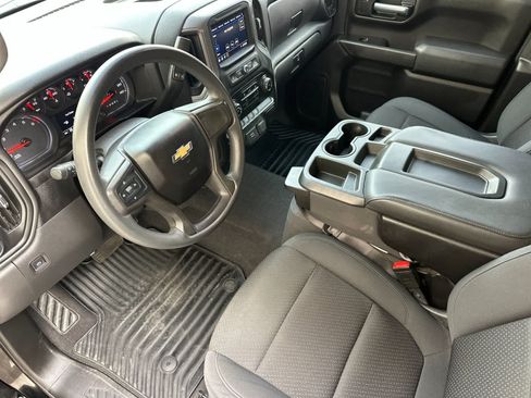 Used 2019 Chevrolet Silverado 1500 Custom w/ Custom Max Trailering Package AWD/4WD image 11