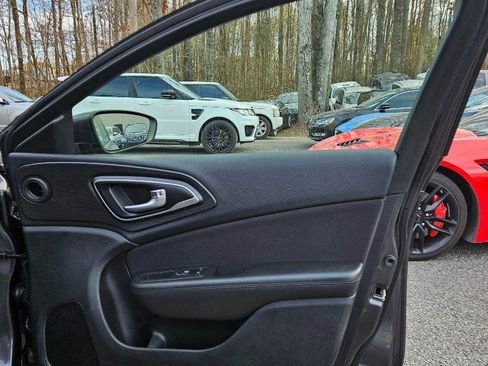 Used 2015 Chrysler 200 Limited image 32