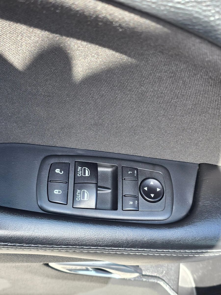 Used 2020 Dodge Challenger SXT RWD image 21