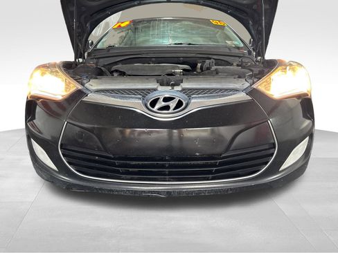 Used 2014 Hyundai Veloster w/ Technology Package 03 FWD image 22