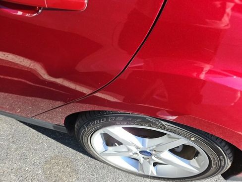 Used 2014 Ford Focus Titanium image 12