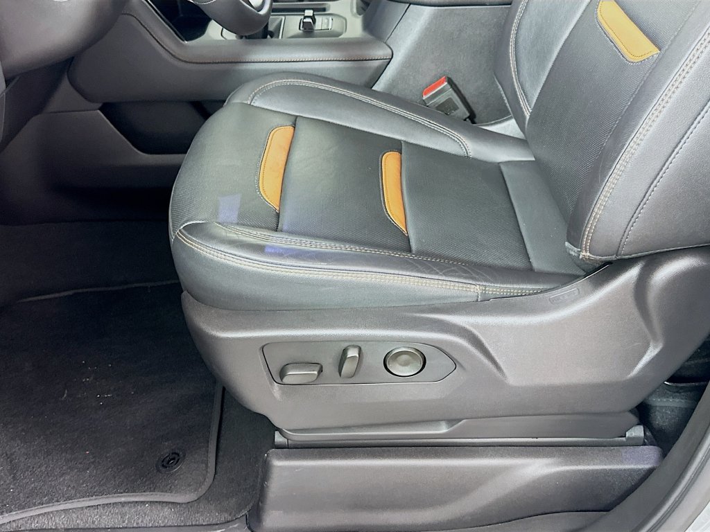 Used 2024 GMC Sierra 1500 AT4 w/ Technology Package AWD/4WD image 19