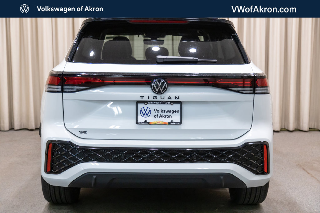 New 2026 Volkswagen Tiguan SE R-Line FWD image 4