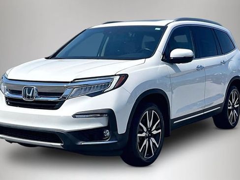 Used 2019 Honda Pilot Touring image 2