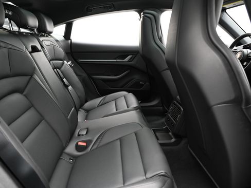 Certified 2025 Porsche Taycan image 17