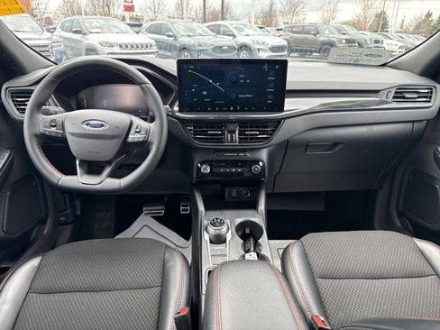 Certified 2024 Ford Escape ST-Line w/ Tech Pack #1 AWD/4WD image 15