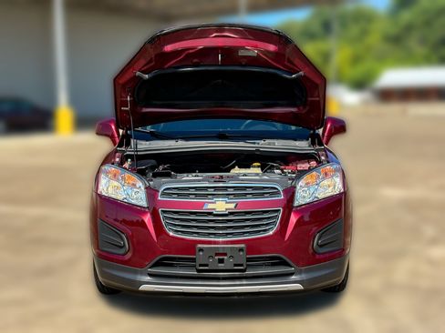 Used 2016 Chevrolet Trax LT w/ LT Sun and Sound Package AWD/4WD image 33