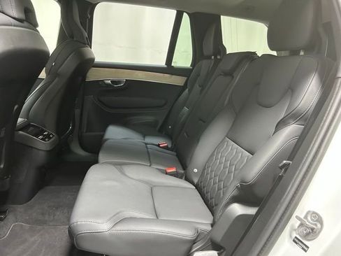 Used 2025 Volvo XC90 B6 Plus AWD/4WD image 13