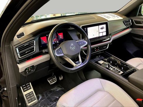 Used 2024 Volkswagen Atlas Cross Sport SEL R-Line AWD/4WD image 18