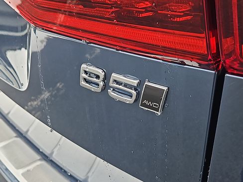 New 2026 Volvo XC60 B5 Ultra w/ Protection Package Premier image 4