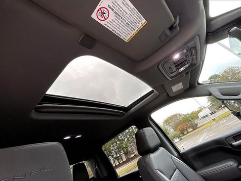 Used 2020 GMC Sierra 2500 Denali w/ Denali Ultimate Package image 23