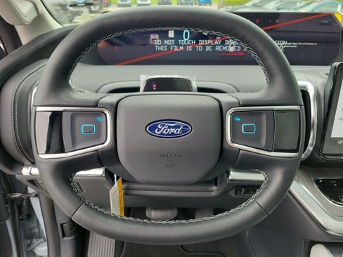 New 2026 Ford Expedition Max Platinum w/ Platinum Ultimate Package AWD/4WD image 29