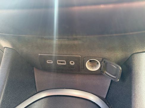 Used 2022 Chevrolet Malibu LT FWD image 32