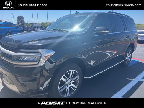 Used 2022 Ford Expedition XLT image 1