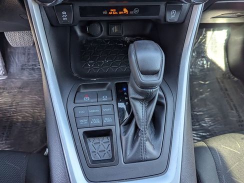 Used 2023 Toyota RAV4 XLE AWD/4WD image 18