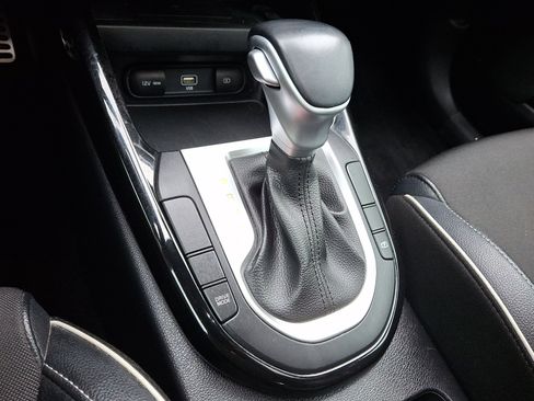 Used 2022 Kia Forte GT-Line w/ GT-Line Premium Package image 15