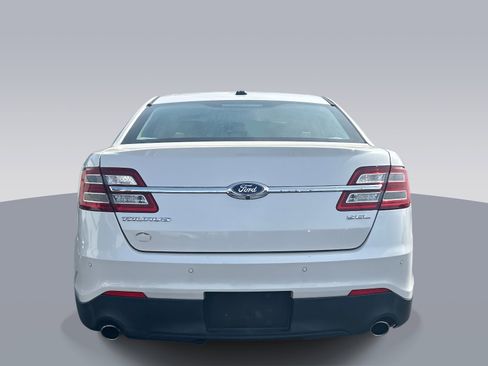 Used 2015 Ford Taurus SEL w/ Equipment Group 201A image 4