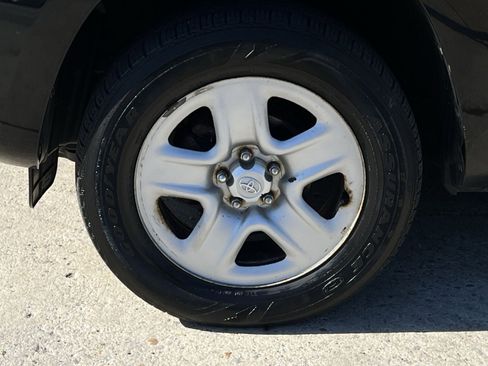 Used 2012 Toyota RAV4 4WD w/ Value Pkg image 25