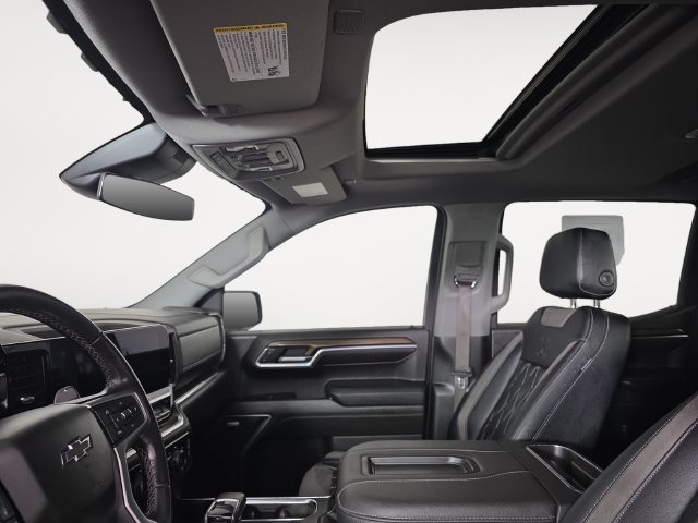 Used 2022 Chevrolet Silverado 1500 RST AWD/4WD image 11