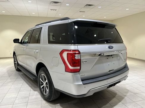 Used 2019 Ford Expedition XLT RWD image 3