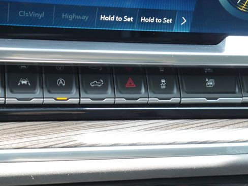 Certified 2023 Chevrolet Silverado 1500 RST AWD/4WD image 19