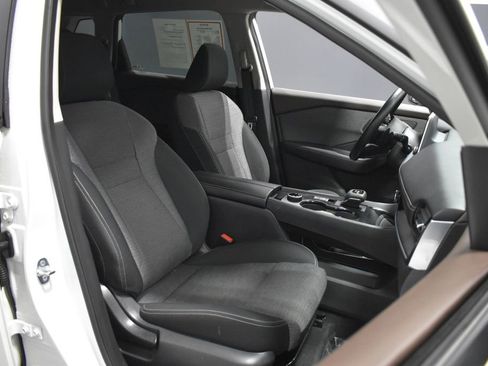 Certified 2023 Nissan Rogue SV image 14