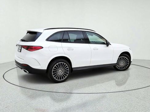 Certified 2026 Mercedes-Benz GLC 300 image 8
