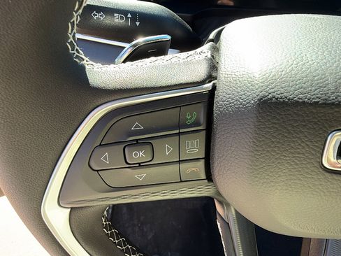 New 2026 Jeep Grand Cherokee L Laredo image 24