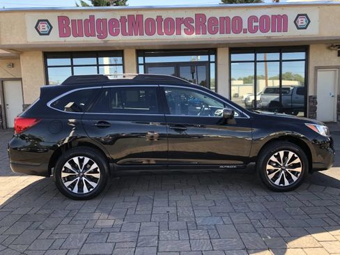 Used 2017 Subaru Outback 2.5i Limited AWD/4WD image 1