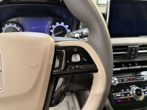Used 2022 Lincoln Corsair FWD image 15