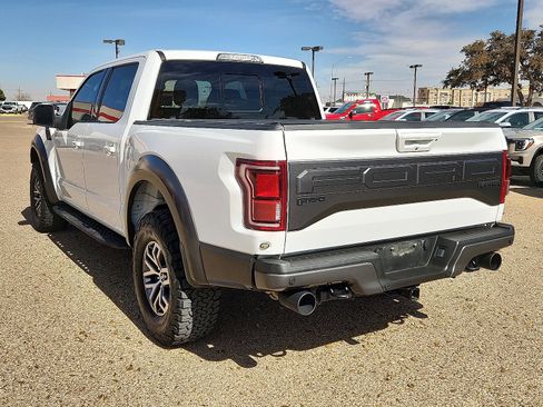 Used 2017 Ford F150 Raptor w/ Equipment Group 802A Luxury image 3
