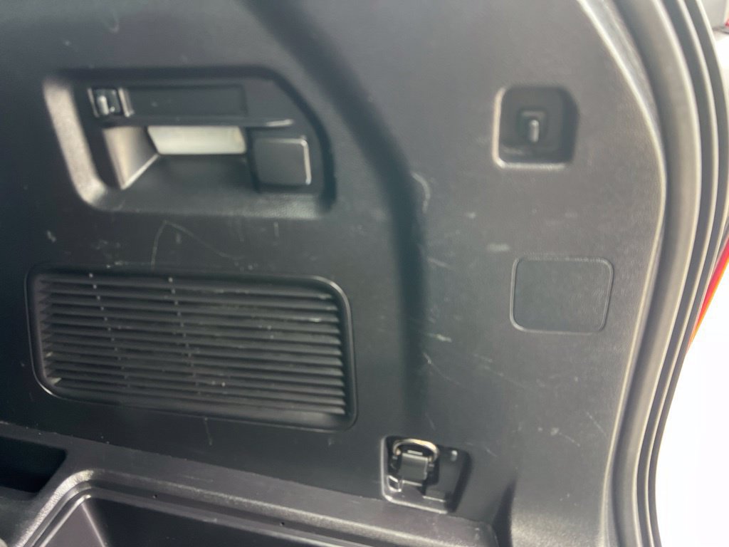 Used 2021 Ford Explorer XLT w/ Equipment Group 202A RWD image 21