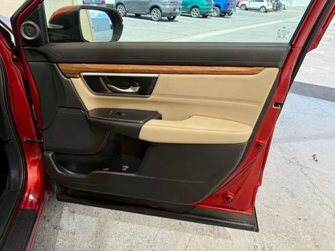Used 2019 Honda CR-V Touring image 12