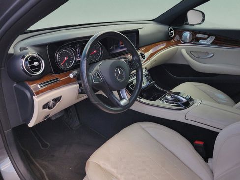 Used 2017 Mercedes-Benz E 300 4MATIC image 19
