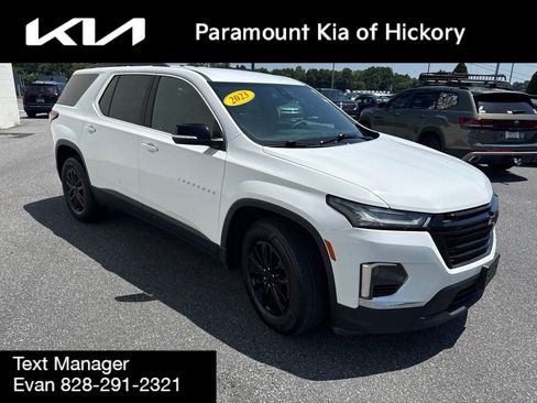 Used 2023 Chevrolet Traverse LT AWD/4WD image 3