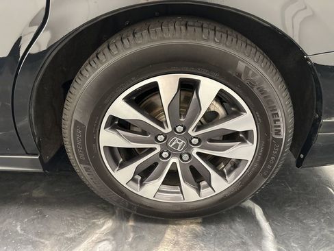 Used 2024 Honda Odyssey EX-L image 33
