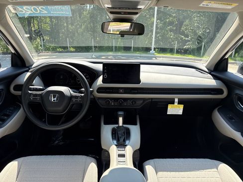 Certified 2026 Honda HR-V LX image 17