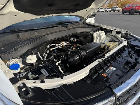 Used 2022 Ford Explorer XLT w/ Equipment Group 202A RWD image 40