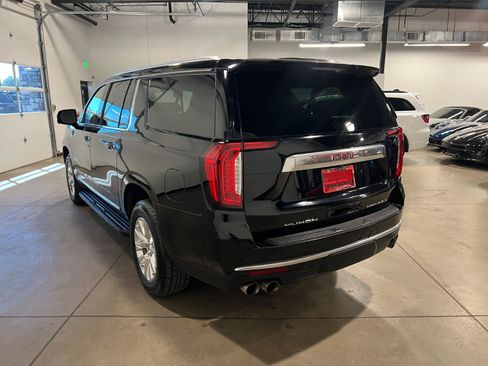 Used 2023 GMC Yukon XL Denali AWD/4WD image 5